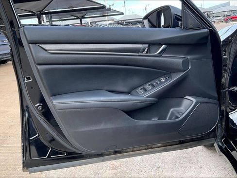 Used 2018 Honda Accord Sport image 20