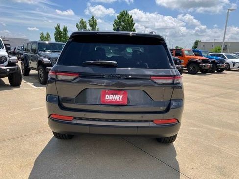 New 2026 Jeep Grand Cherokee Limited AWD/4WD image 7
