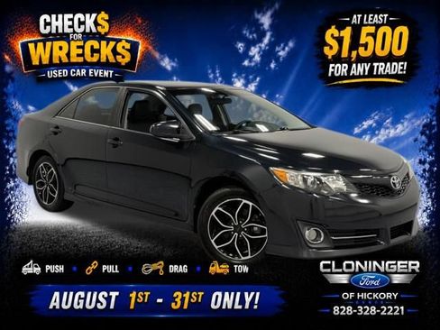 Used 2012 Toyota Camry SE FWD image 1