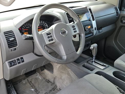 Used 2014 Nissan Frontier SV w/ SV Value Truck Package image 13