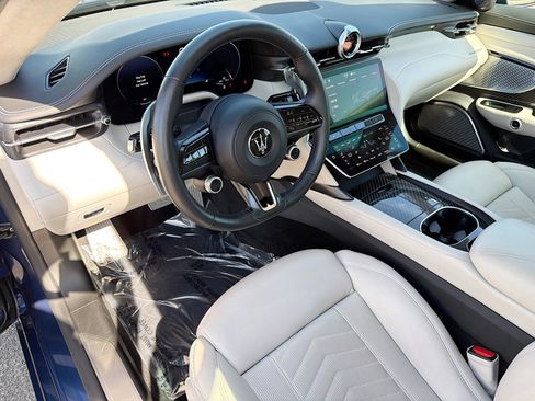 Used 2025 Maserati GranCabrio Folgore image 24