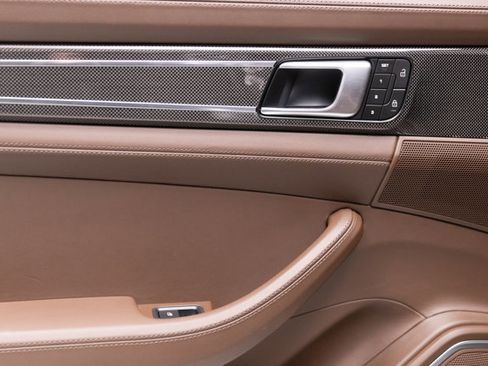 Used 2023 Porsche Panamera 4S Executive image 57