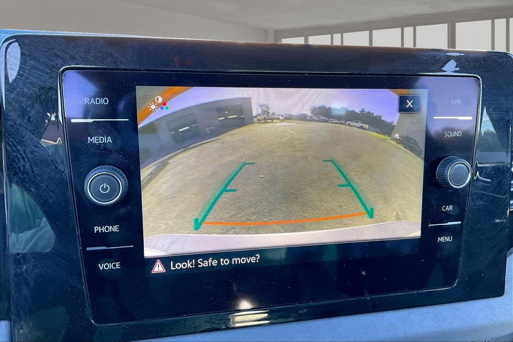 Used 2025 Volkswagen Jetta SE FWD image 14