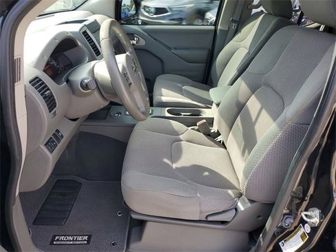 Used 2020 Nissan Frontier SV w/ Midnight Edition Floor Mats image 19
