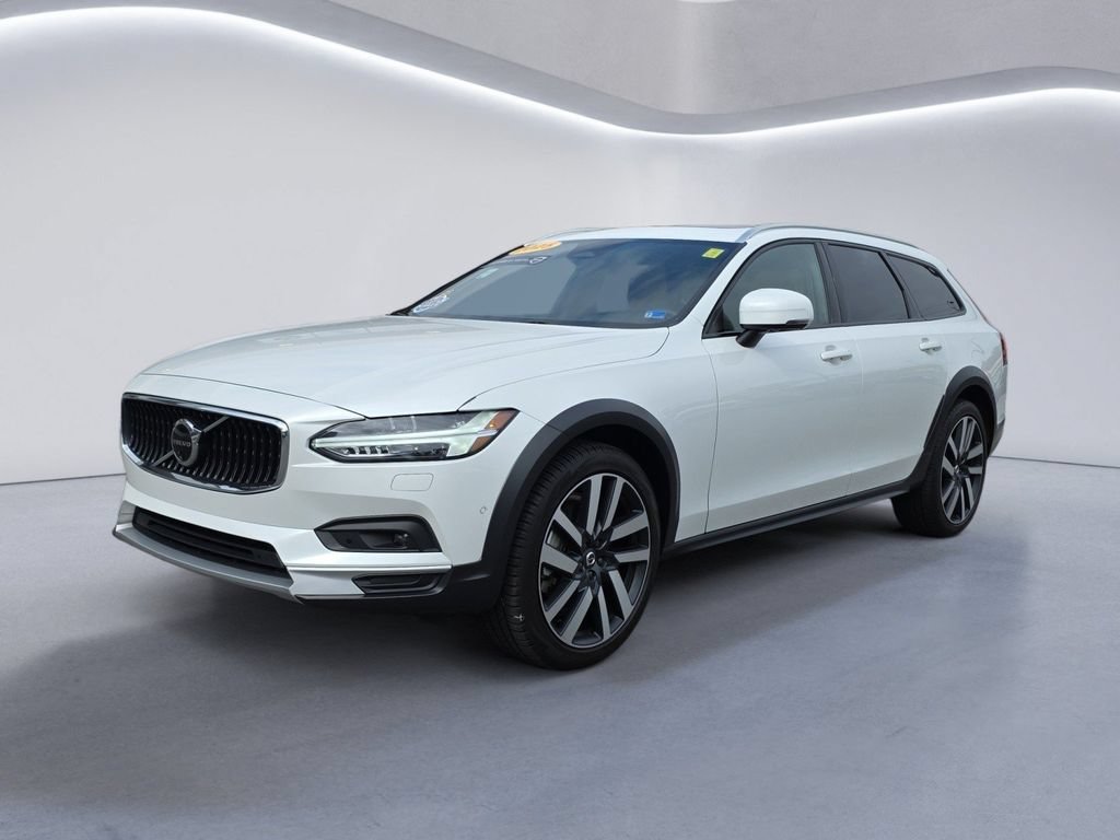 Certified 2025 Volvo V90 B6 Cross Country Ultra AWD/4WD image 7