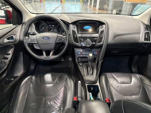 Used 2017 Ford Focus Titanium image 9