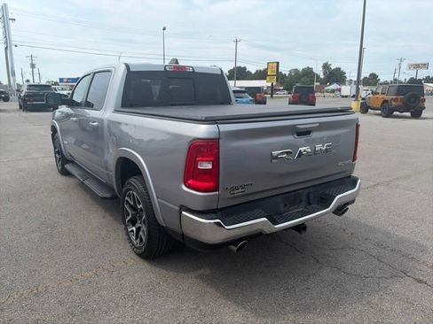 Used 2025 RAM 1500 Laramie AWD/4WD image 4