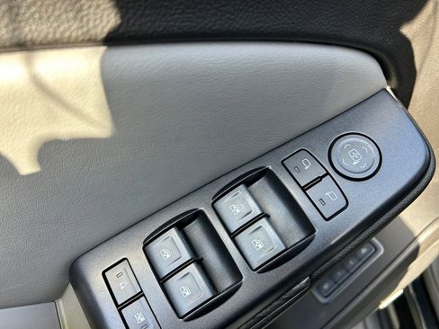 Used 2019 Chevrolet Tahoe LT AWD/4WD image 21