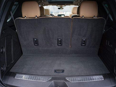 Used 2022 Chevrolet Tahoe Premier image 33