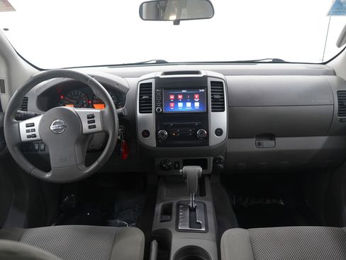 Used 2019 Nissan Frontier SV image 17