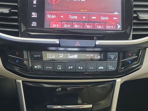 Certified 2017 Honda Accord EX image 30
