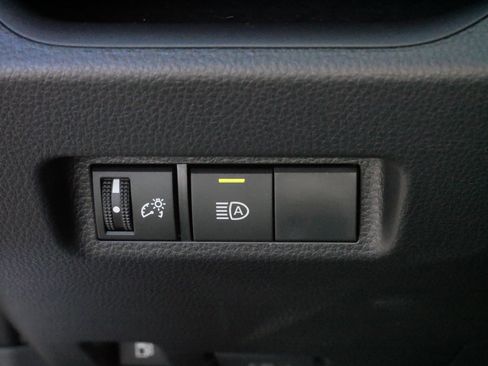 Certified 2025 Toyota RAV4 LE image 26