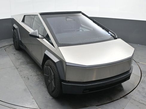 Used 2024 Tesla Cybertruck Cyberbeast AWD/4WD image 33