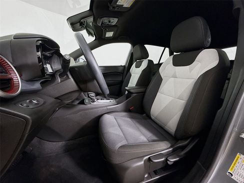 Used 2024 Chevrolet Trax RS w/ Driver Confidence Package FWD image 21