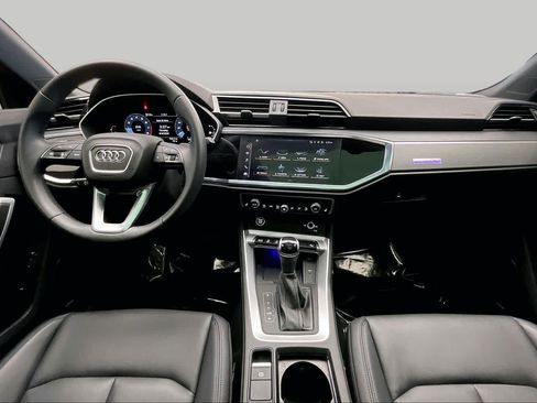 Certified 2025 Audi Q3 2.0T Premium Plus w/ Premium Plus Package AWD/4WD image 16