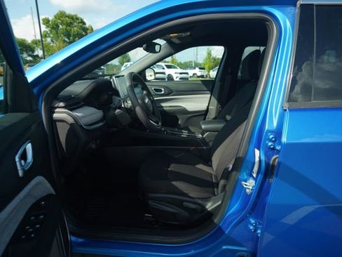 New 2025 Jeep Compass Sport image 10