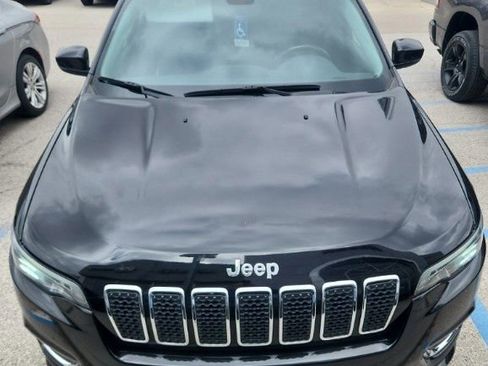 Used 2019 Jeep Cherokee Overland image 1