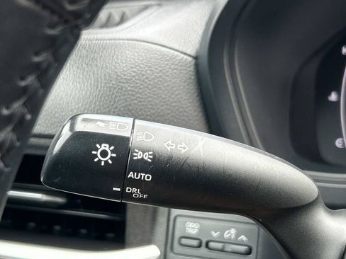 Used 2024 Toyota Grand Highlander XLE FWD image 31