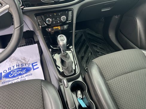 Used 2022 Buick Encore Preferred w/ Safety Package image 22