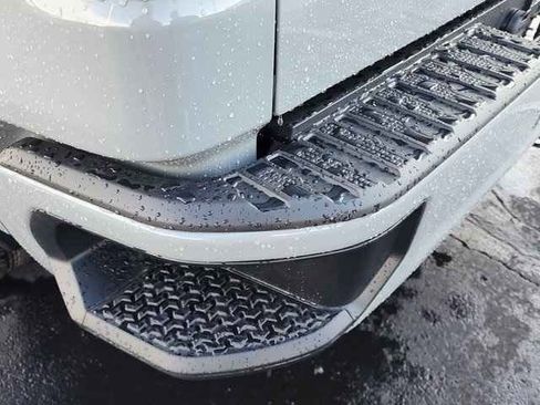 Used 2024 GMC Sierra 1500 Elevation image 17