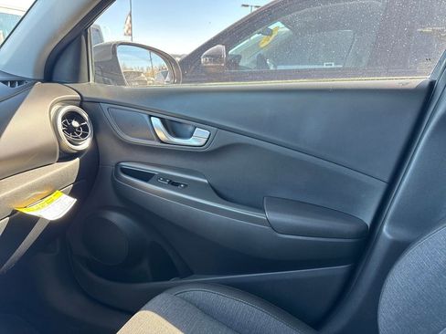 Used 2023 Hyundai Kona SE image 42