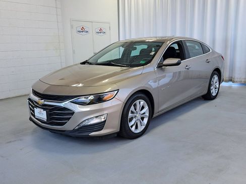 Used 2023 Chevrolet Malibu LT image 2
