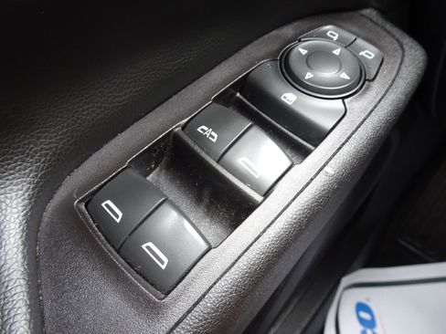 Used 2019 Chevrolet Equinox LT FWD image 23