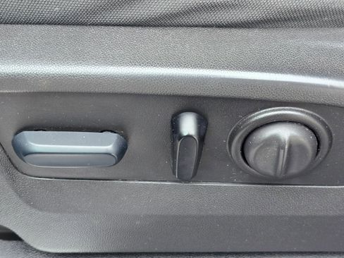 Used 2023 Chevrolet Silverado 2500 LT image 19