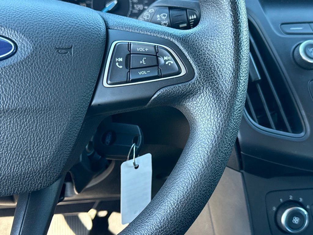 Used 2018 Ford Focus SE FWD image 25