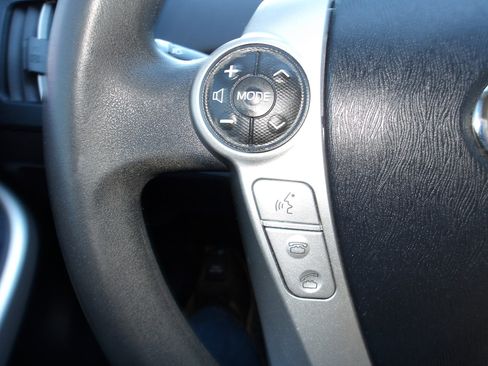 Used 2015 Toyota Prius Persona Series image 16