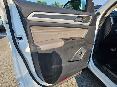 Used 2022 Volkswagen Atlas SEL Premium AWD/4WD image 23