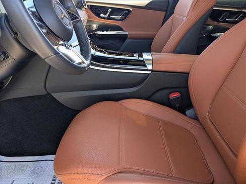 Used 2024 Mercedes-Benz GLC 300 image 16