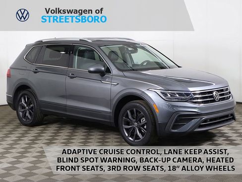 Used 2023 Volkswagen Tiguan SE FWD image 1