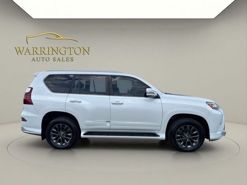 Used 2017 Lexus GX 460 Luxury w/ Sport Design Package AWD/4WD image 8