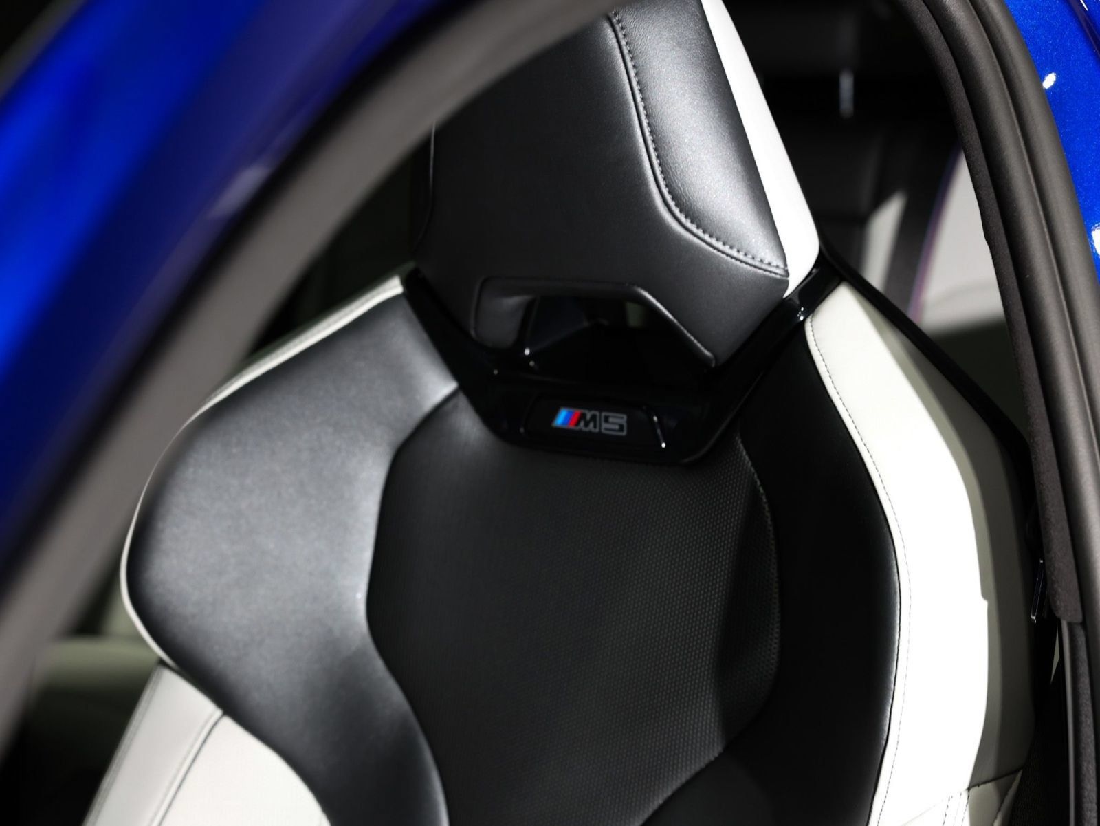 Used 2025 BMW M5 Touring AWD/4WD image 33
