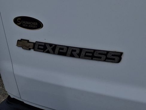 Certified 2022 Chevrolet Express 2500 w/ Driver Convenience Package RWD image 30