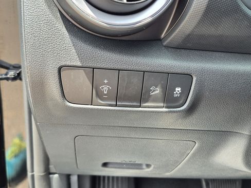 Certified 2022 Hyundai Kona SEL FWD image 25