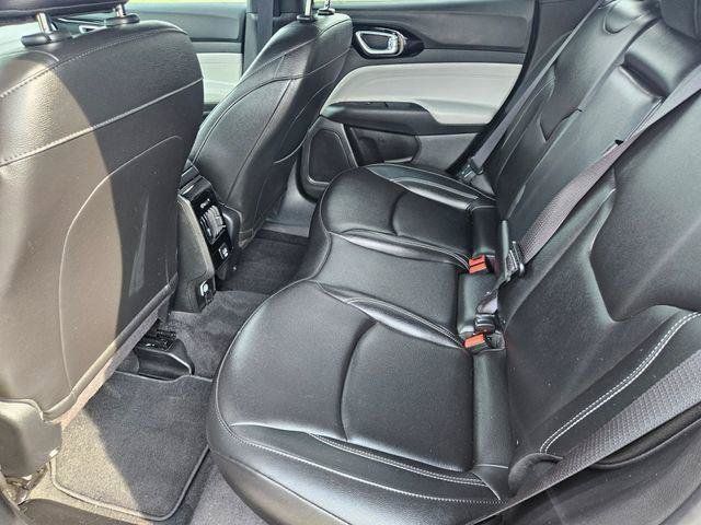 Used 2025 Jeep Compass Limited AWD/4WD image 12
