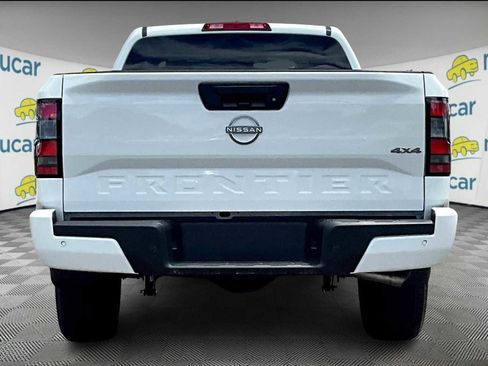 Used 2025 Nissan Frontier SV image 5
