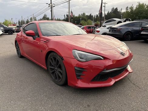 Used 2017 Toyota 86 RWD image 4