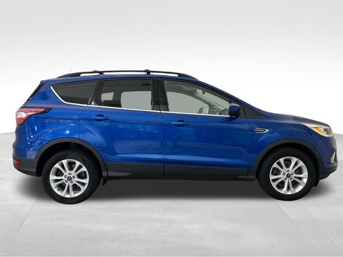 Used 2017 Ford Escape SE w/ Equipment Group 201A AWD/4WD image 7