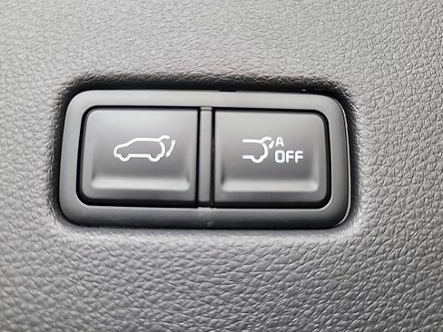 Used 2026 Kia Carnival EX FWD image 8