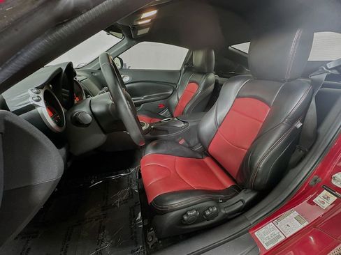 Used 2016 Nissan 370Z Coupe RWD image 22