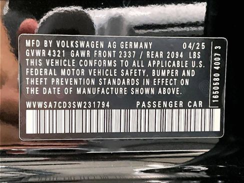 Used 2025 Volkswagen GTI SE FWD image 34