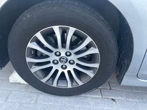 Used 2020 Toyota Sienna XLE FWD image 16