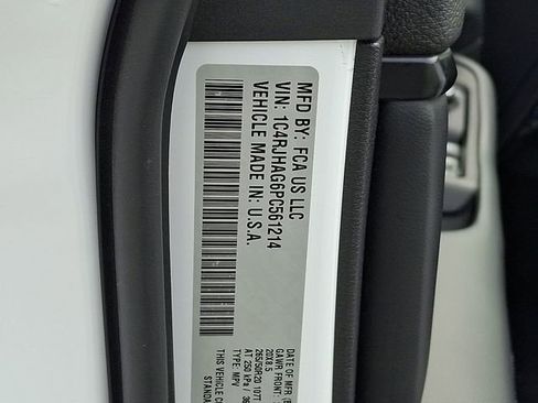 Used 2023 Jeep Grand Cherokee Altitude image 26