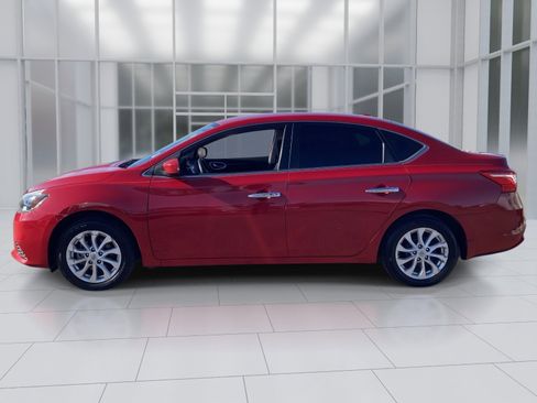 Used 2019 Nissan Sentra SV image 2