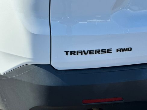 Used 2023 Chevrolet Traverse RS AWD/4WD image 25