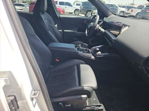 Used 2025 BMW X3 xDrive30i w/ Premium Package AWD/4WD image 7