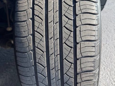 Used 2017 Volvo XC90 T6 Momentum w/ Vision Package image 11